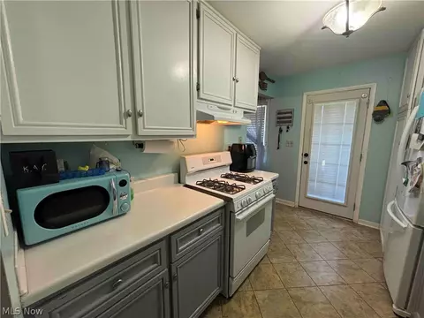 1326 E 27th St, Ashtabula, OH 44004 photo 14