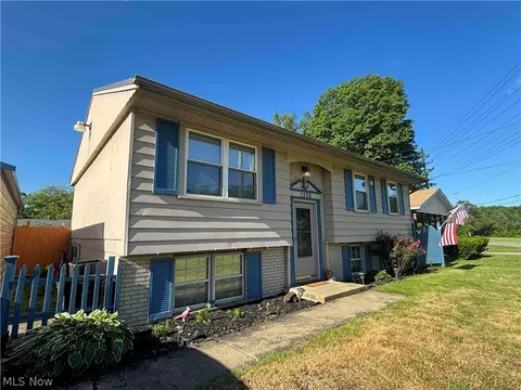 1326 E 27th St, Ashtabula, OH 44004 photo 3