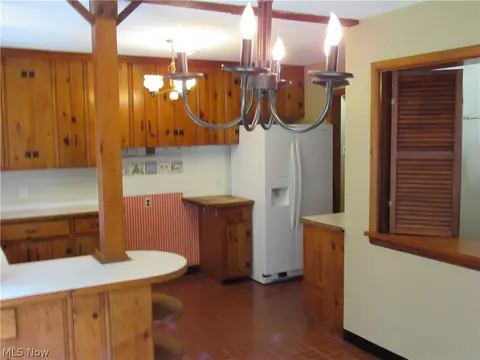 Kitchen - 626 Talltrees Dr, Ashtabula, OH 44004 photo 2 of 2