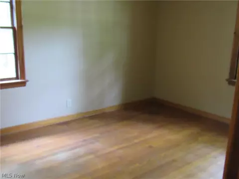 Bedroom - 626 Talltrees Dr, Ashtabula, OH 44004 photo 1 of 7