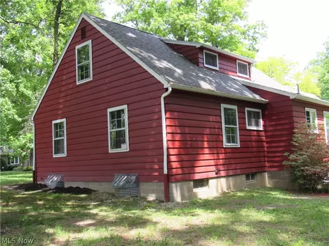 Exterior - 626 Talltrees Dr, Ashtabula, OH 44004 photo 3 of 5