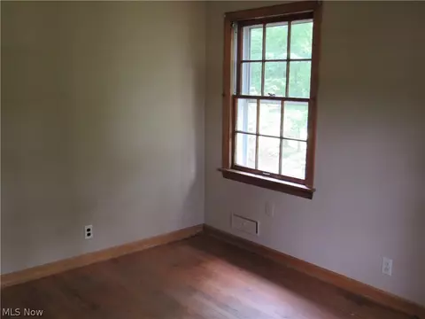 Bedroom - 626 Talltrees Dr, Ashtabula, OH 44004 photo 2 of 7