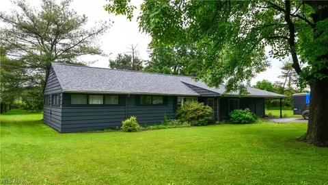 3722 Oakwood Ave, Youngstown, OH 44505
