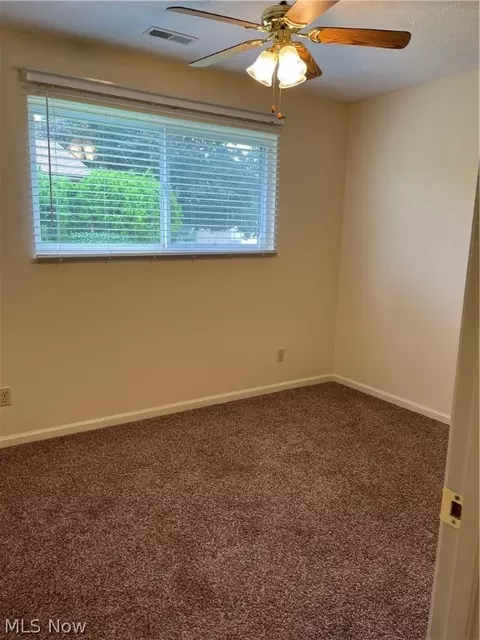 Bedroom - 1716 W 15th St, Ashtabula, OH 44004 photo 2 of 2