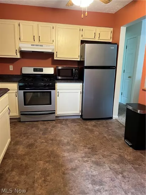 Kitchen - 1716 W 15th St, Ashtabula, OH 44004 photo 1 of 2