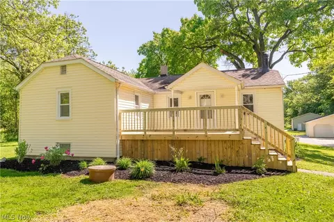 4878 Union Ave NE, Homeworth, OH 44634