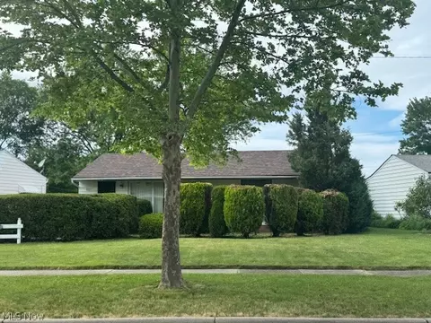 4011 Waverly Pl, South Euclid, OH 44121
