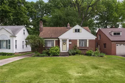 4631 W 226th St, Fairview Park, OH 44126