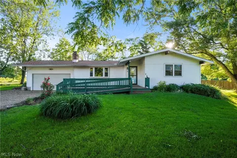 30 S Main St, Marshallville, OH 44645