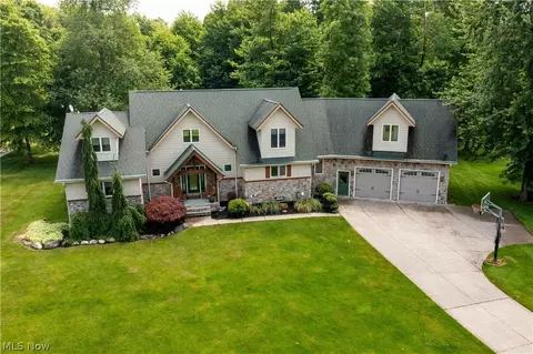 7569 Heritage Way, Amherst, OH 44001