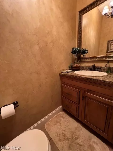 Bath - 654 Saddlebrook Dr, Boardman, OH 44512 photo 1 of 4