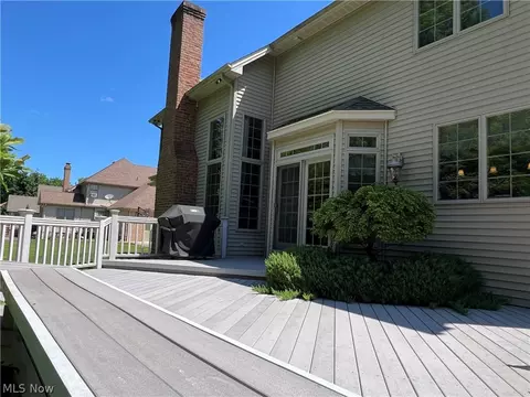 Exterior - 654 Saddlebrook Dr, Boardman, OH 44512 photo 6 of 7