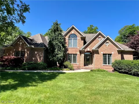 654 Saddlebrook Dr, Boardman, OH 44512