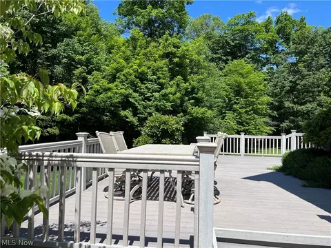 Exterior - 654 Saddlebrook Dr, Boardman, OH 44512 photo 4 of 7