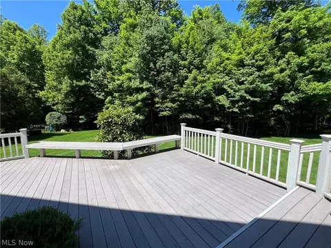 Exterior - 654 Saddlebrook Dr, Boardman, OH 44512 photo 2 of 7