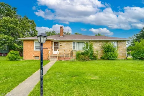 156 Ramsey Ct, Alliance, OH 44601
