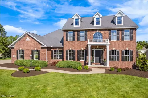 4889 Red Fox Dr NW, Massillon, OH 44646