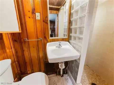 Bath - 761 E 236th St, Euclid, OH 44123 photo 2 of 2