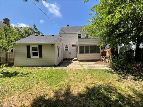 Exterior - 761 E 236th St, Euclid, OH 44123 photo 2 of 3