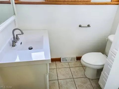 175 Hill St, Rayland, OH 43943 photo 22