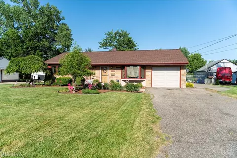 939 E 349th St, Eastlake, OH 44095