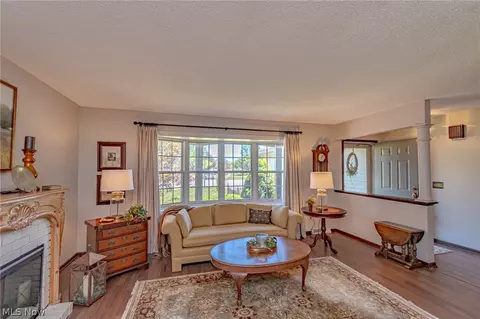 128 Huntington Cir, Elyria, OH 44035 photo 8