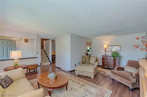 128 Huntington Cir, Elyria, OH 44035 photo 7