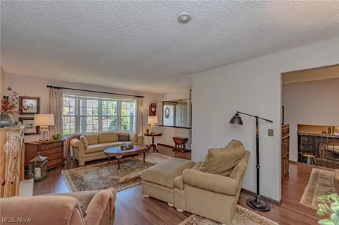 128 Huntington Cir, Elyria, OH 44035 photo 10