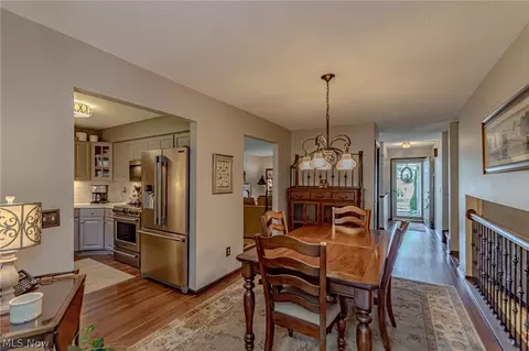 128 Huntington Cir, Elyria, OH 44035 photo 17