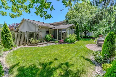 128 Huntington Cir, Elyria, OH 44035 photo 36