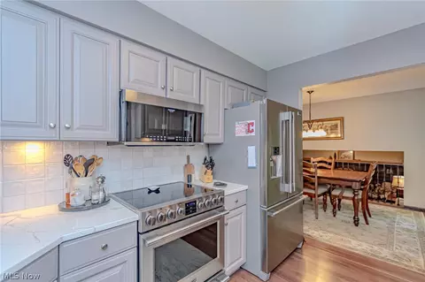 128 Huntington Cir, Elyria, OH 44035 photo 14
