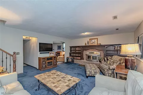 128 Huntington Cir, Elyria, OH 44035 photo 22