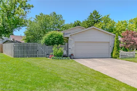 128 Huntington Cir, Elyria, OH 44035 photo 41
