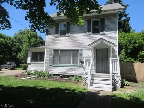 365 E Archwood Ave, Akron, OH 44301