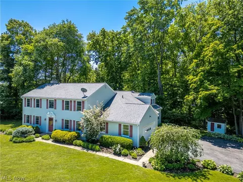 1864 Ashley Dr, Hudson, OH 44236