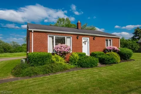 606 N Wood St, East Canton, OH 44730