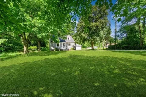 2430 Pressler Rd, Akron, OH 44312