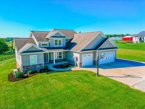 10316 Massillon Rd, Dundee, OH 44624