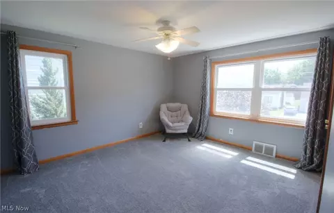 30615 Willowick Dr, Willowick, OH 44095 photo 2