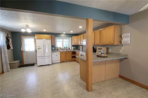 30615 Willowick Dr, Willowick, OH 44095 photo 15