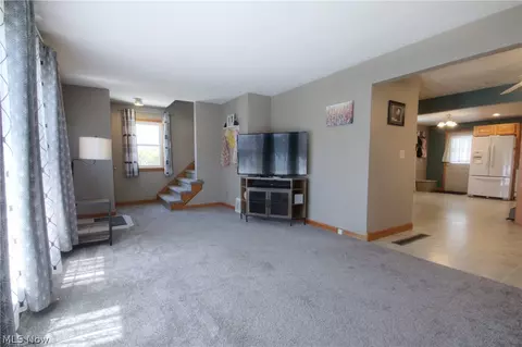 30615 Willowick Dr, Willowick, OH 44095 photo 4