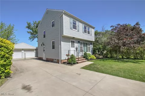 30615 Willowick Dr, Willowick, OH 44095 photo 49