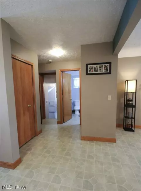 30615 Willowick Dr, Willowick, OH 44095 photo 25