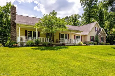 8737 River Corners Rd, Homerville, OH 44235