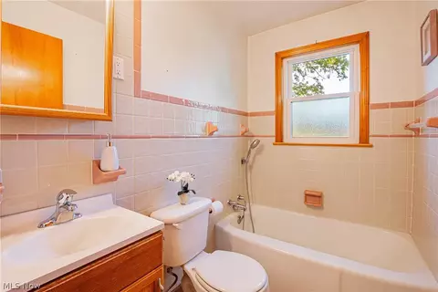 3040 Helen Pl NW, Canton, OH 44708 photo 9