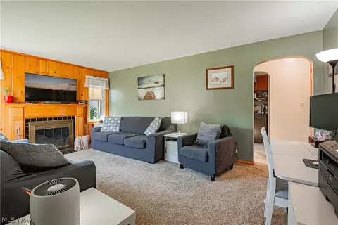 3040 Helen Pl NW, Canton, OH 44708 photo 5