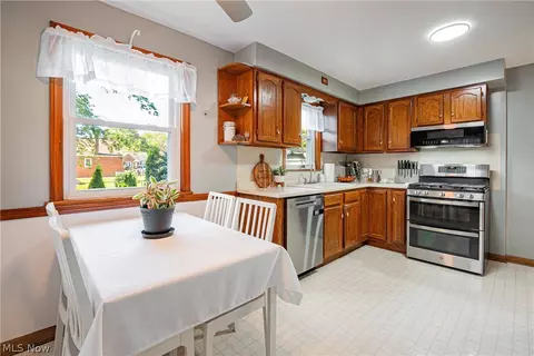 3040 Helen Pl NW, Canton, OH 44708 photo 12