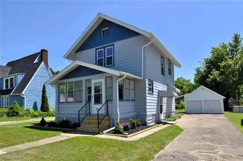 120 Elm St, Geneva, OH 44041