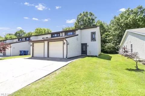 6300 Forest Park Dr, North Ridgeville, OH 44039