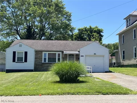533 E Main St E, East Palestine, OH 44413